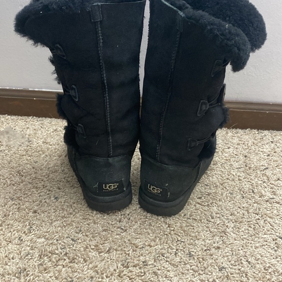 UGG Bailey Button Triple ll Boot - Picture 3 of 4